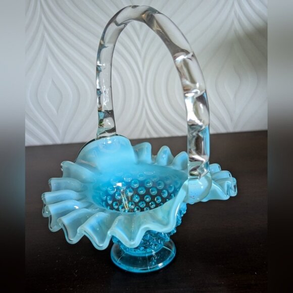 Vintage Fenton Hobnail 6 Blue Opalescent Glass Basket 🩵 - Picture 4 of 5